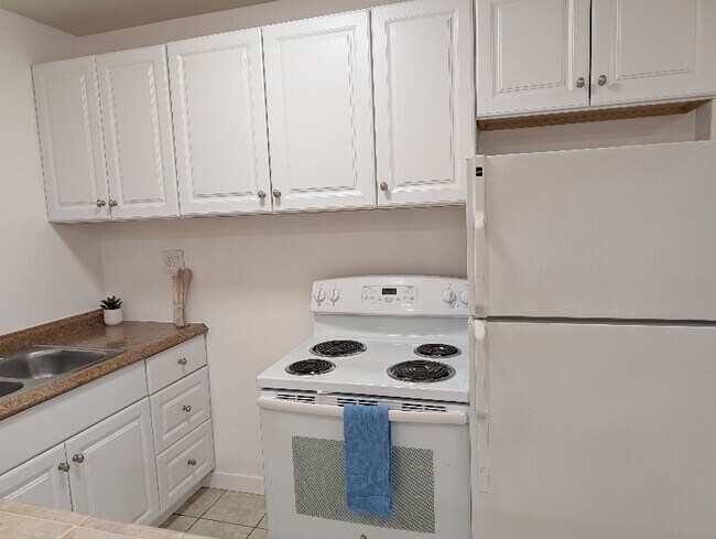 Foto del edificio - 5611 Fulcher Ave