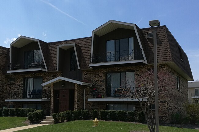 Building Photo - 1440 Willow Ln