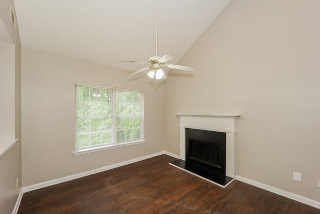 Foto del edificio - 1958 Slate Rd