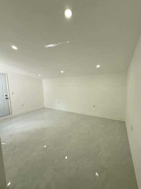 Foto del edificio - 1310 NW 41st St