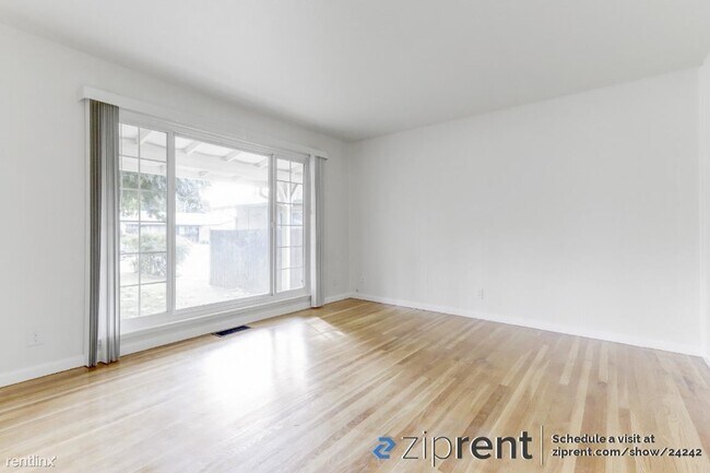 Foto del edificio - 3 br, 2 bath House - 9033 Fashion Drive, S...