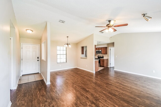 Building Photo - 1545 Kingfisher Blvd