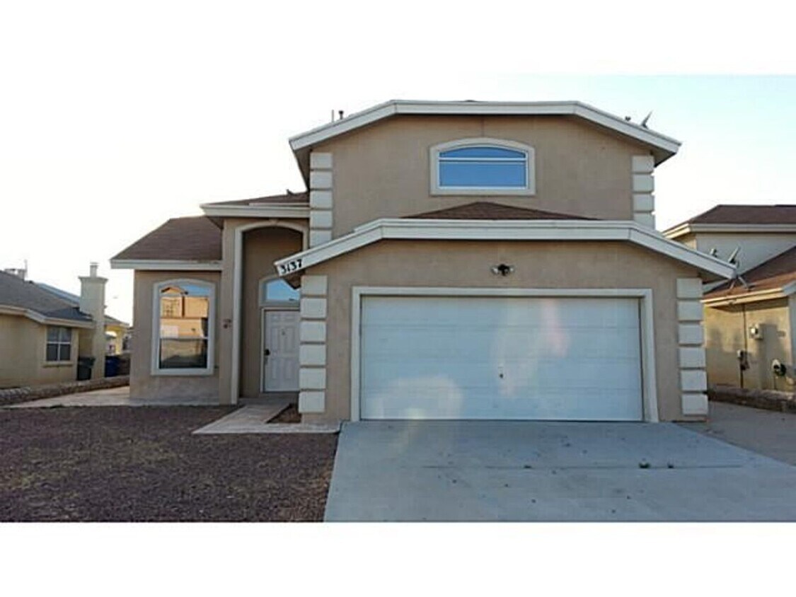 Building Photo - Beautiful 3 bedroom 2 bath home in East El...