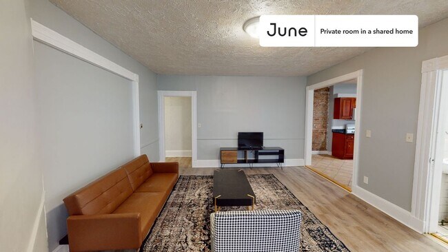 Building Photo - Room in Shared 7 bed/2 bath home in Allston