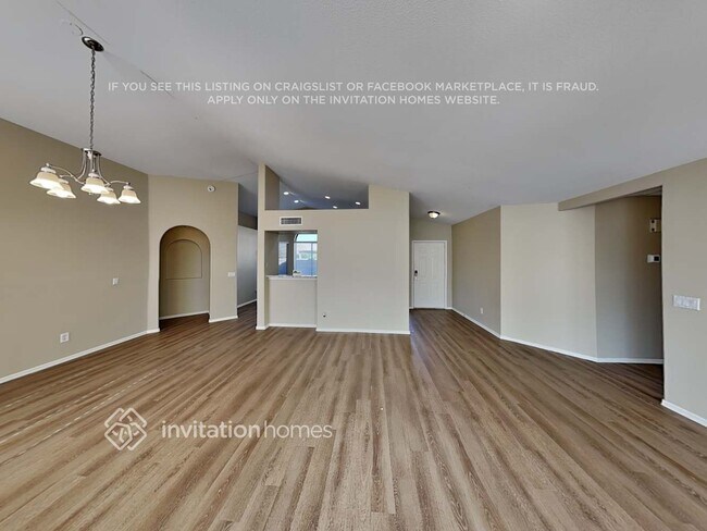 Building Photo - 20 S Surfside Dr