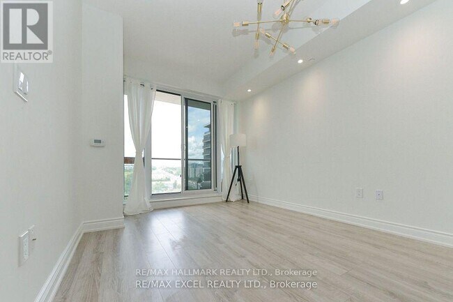 Photo du bâtiment - 9618 Yonge St