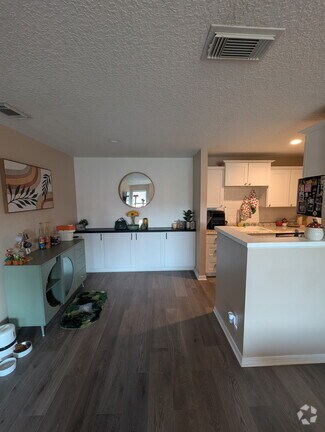 Building Photo - 10200 Belle Rive Blvd