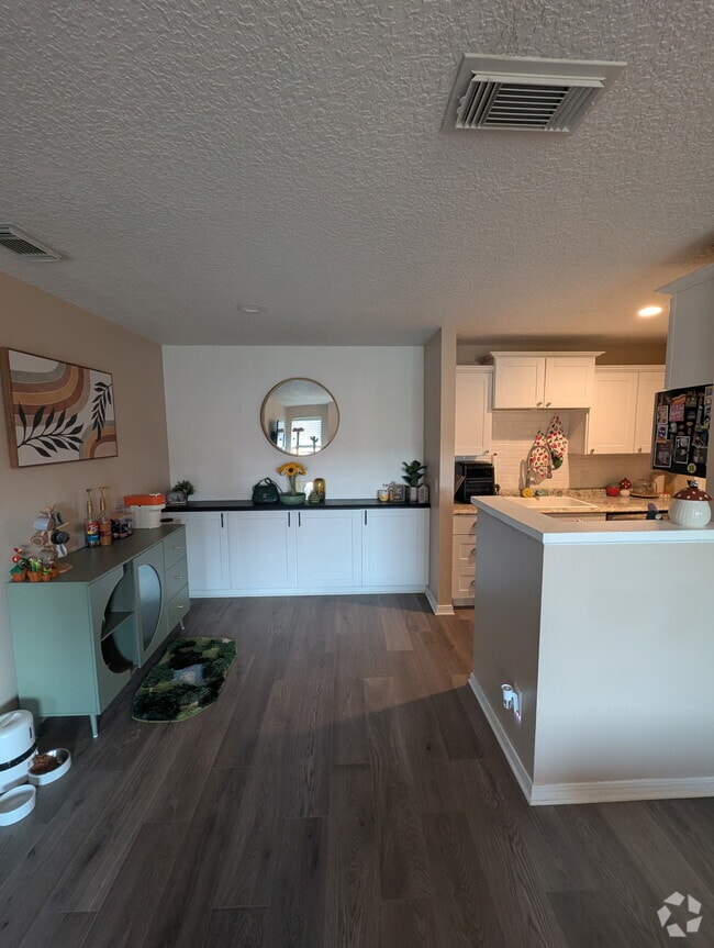 Building Photo - 10200 Belle Rive Blvd