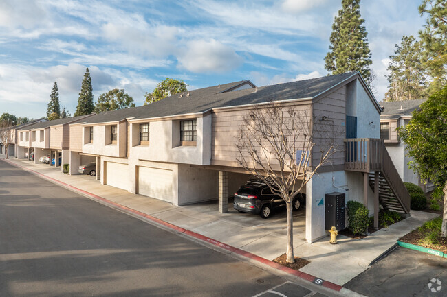 Building Photo - Quail Creek