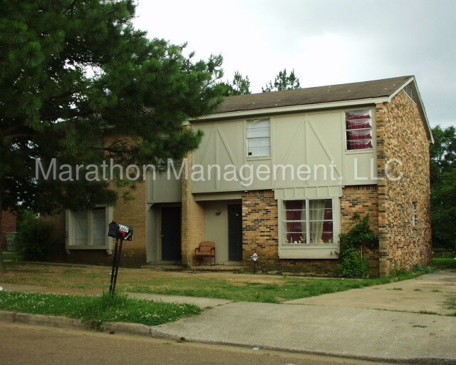 Primary Photo - 3 Bedroom 2 Bath Duplex