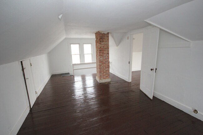 Foto del edificio - 12 S Rogers St