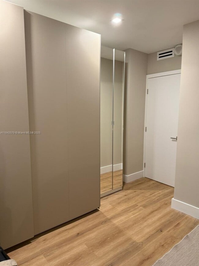 Building Photo - 10185 Collins Ave