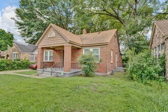 Building Photo - 759 E Mallory Ave