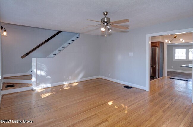 Foto del edificio - 227 S Hubbards Ln