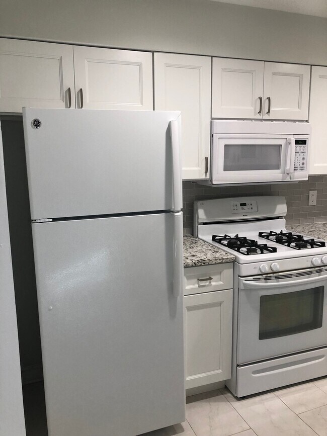 Foto del edificio - Great 2 bed 2 bath condo in Annapolis!