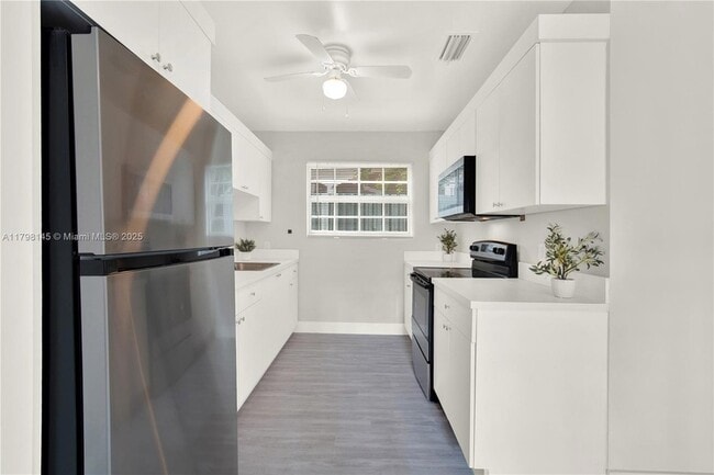 Building Photo - 10410 NW 28th Ave