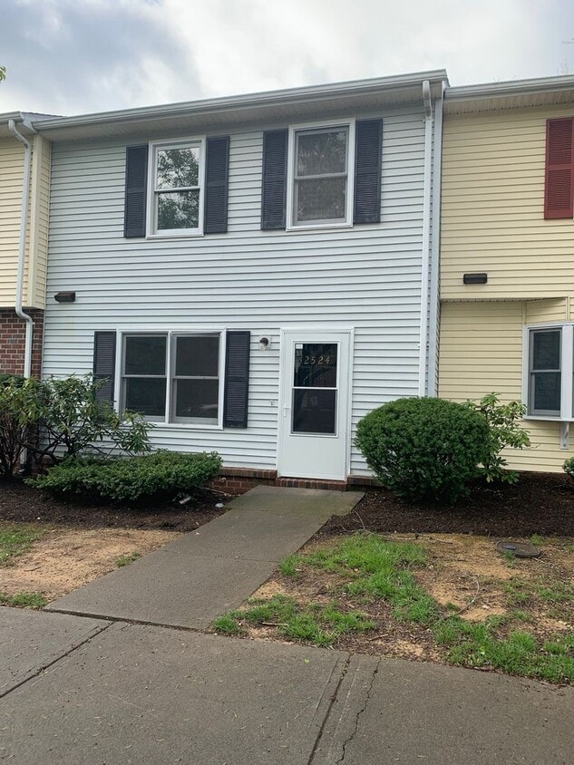 Foto del edificio - 3 Bedroom 2.5 Bath Townhouse