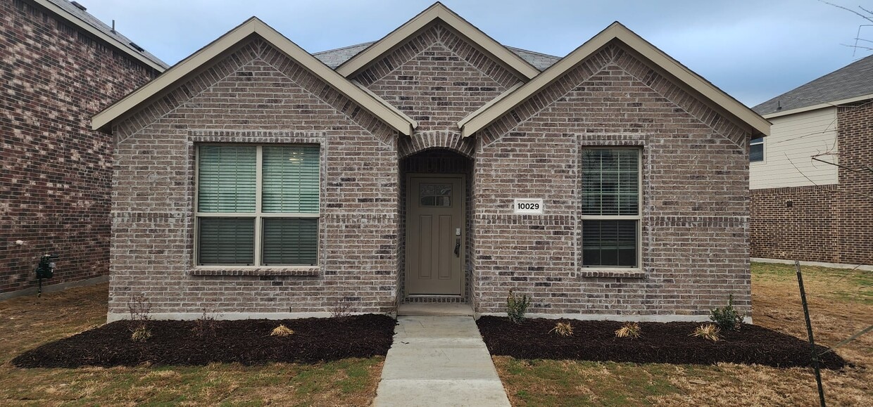 Foto principal - 10029 Little Tree Ln