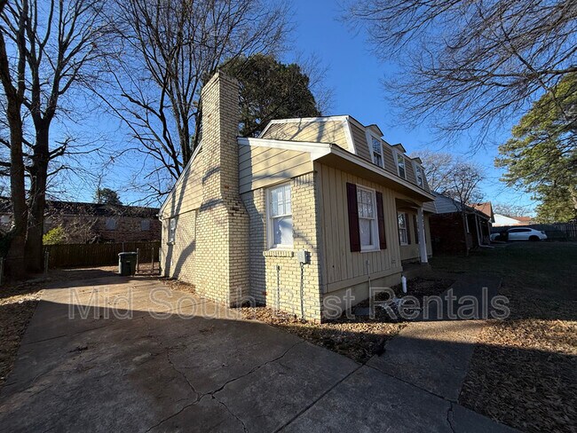 Foto del edificio - 4875 Wooddale Ave