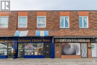 Building Photo - 3814A-3814A Bloor St W