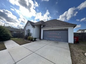 Building Photo - 14401 Sterling Oaks Dr