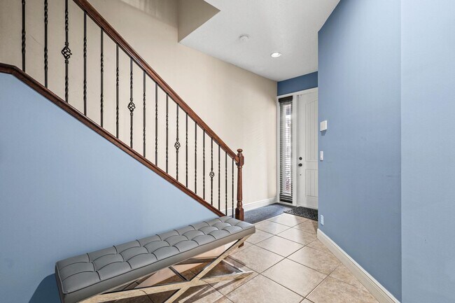Building Photo - 2073 Foxtail View Ct