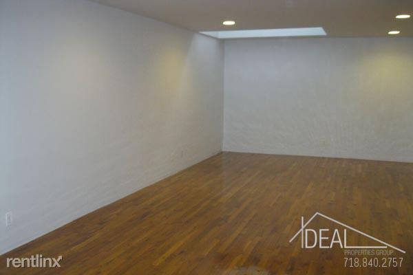 Building Photo - 135 Nevins St