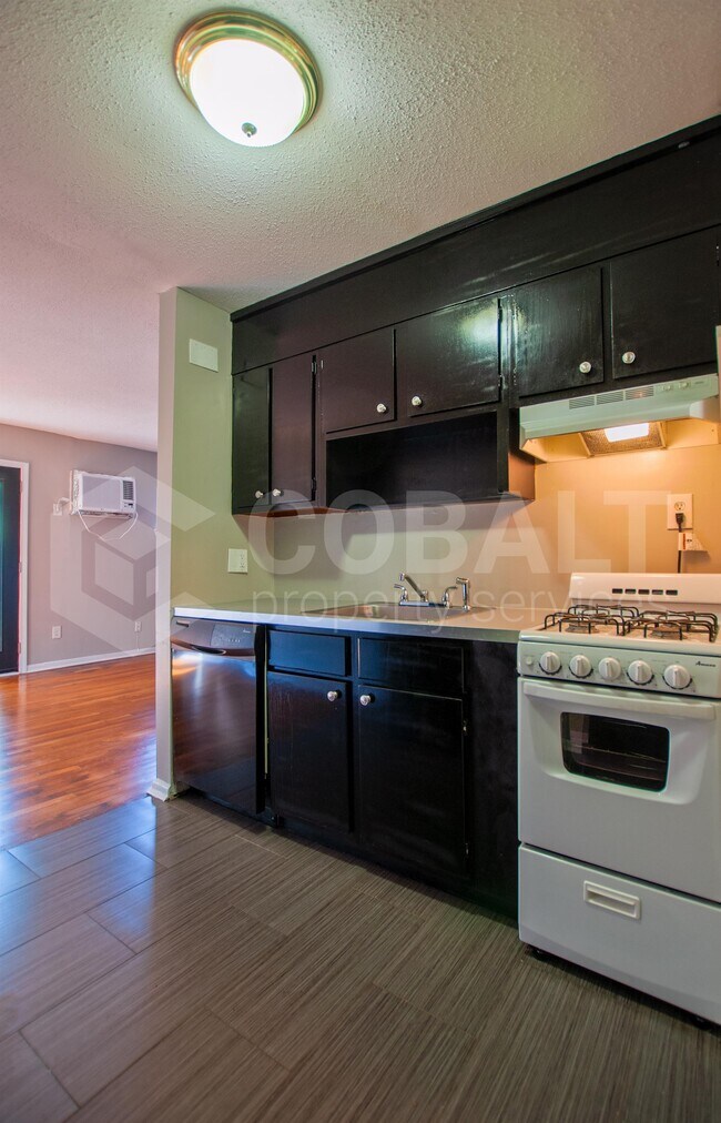 Foto del edificio - 755 St Charles Ave NE