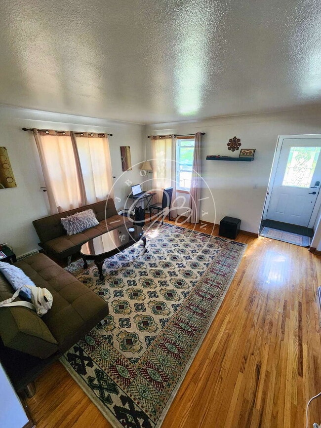 Building Photo - 3 bed 3 bath home for rent near University of Toledo!