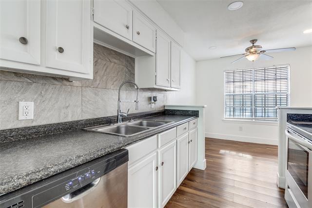 Foto del edificio - 4618 San Jacinto St