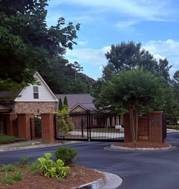 Building Photo - 3951 Sovereign Dr
