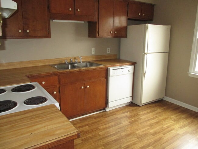 Building Photo - 29 Mustang Ct