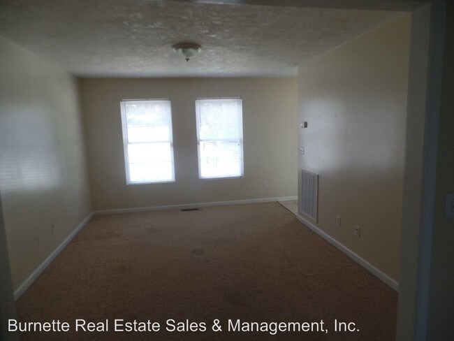 Building Photo - 3 br, 2.5 bath House - 750 Republic Road