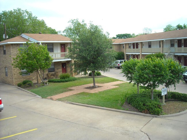 Foto del edificio - 500 College Ave