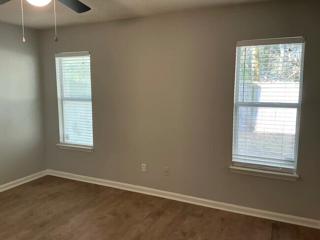 Foto del edificio - 3853 Autumn Leaf Ct