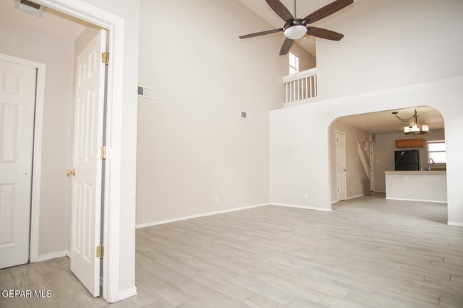 Building Photo - 3272 Garden Point Dr