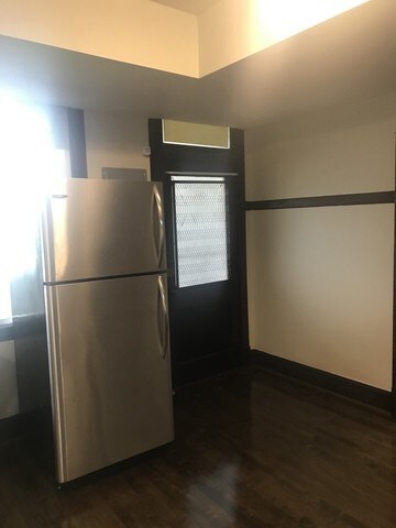 Foto del edificio - 1041 N Lawler Ave