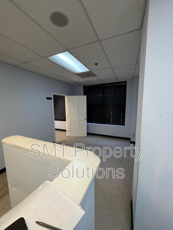 Building Photo - 709 E Market St