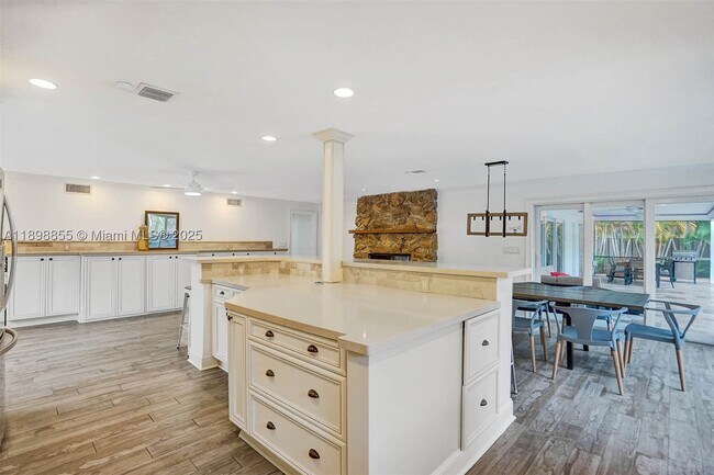 Foto del edificio - 2120 SW 28th Terrace