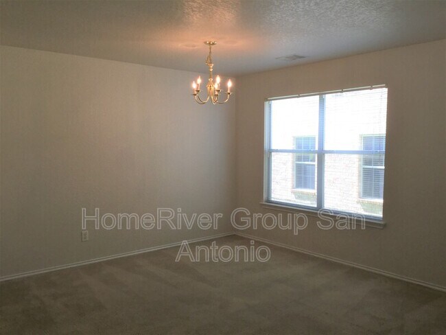 Foto del edificio - 6716 Riverwood