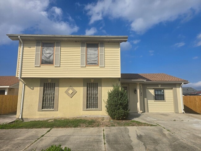 Building Photo - Spacious 5 Bedroom Single Home with Modern Comforts and Great Outdoor Space