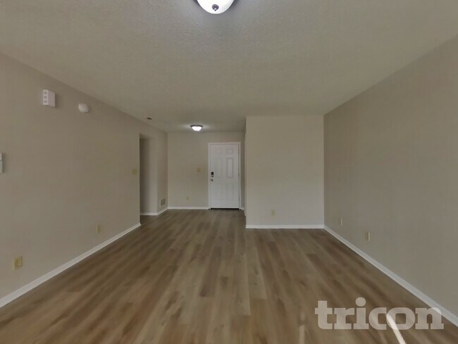 Foto del edificio - 6339 Cradle River Dr