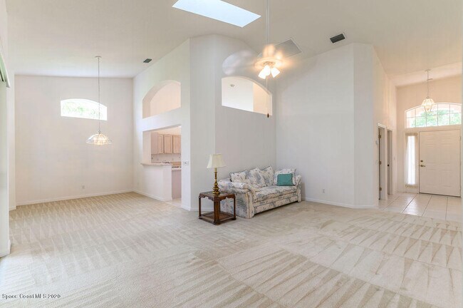 Building Photo - 531 Shell Cove Dr
