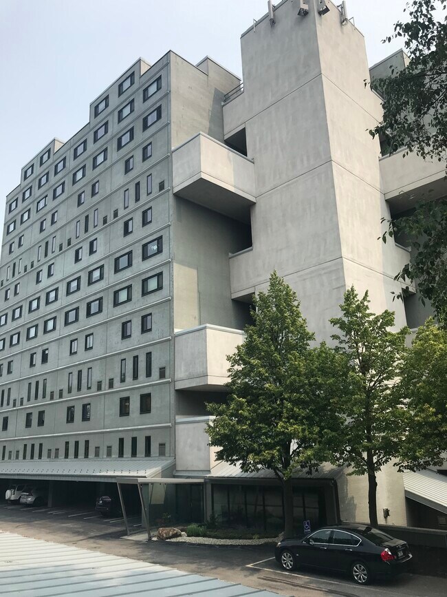 Foto del edificio - 340 Eastern Prom