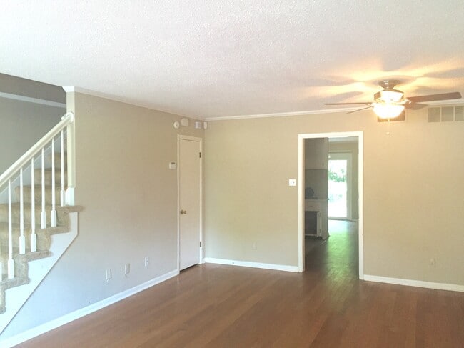 Photo - 733 E College Ave (Tallahassee, FL) Townhome