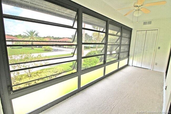 Foto del edificio - 510 SW South River Dr