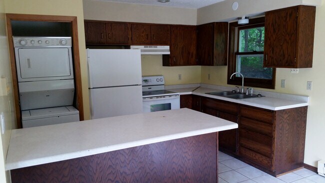 Foto del edificio - 611 Freeman Ave S