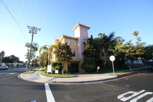 Building Photo - 4013 W Heffron Dr