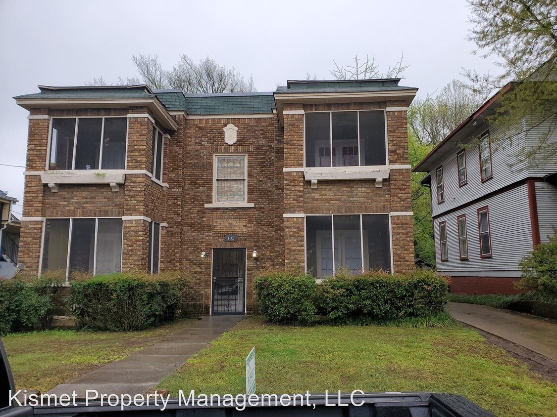 Primary Photo - 102 N Belvedere Blvd