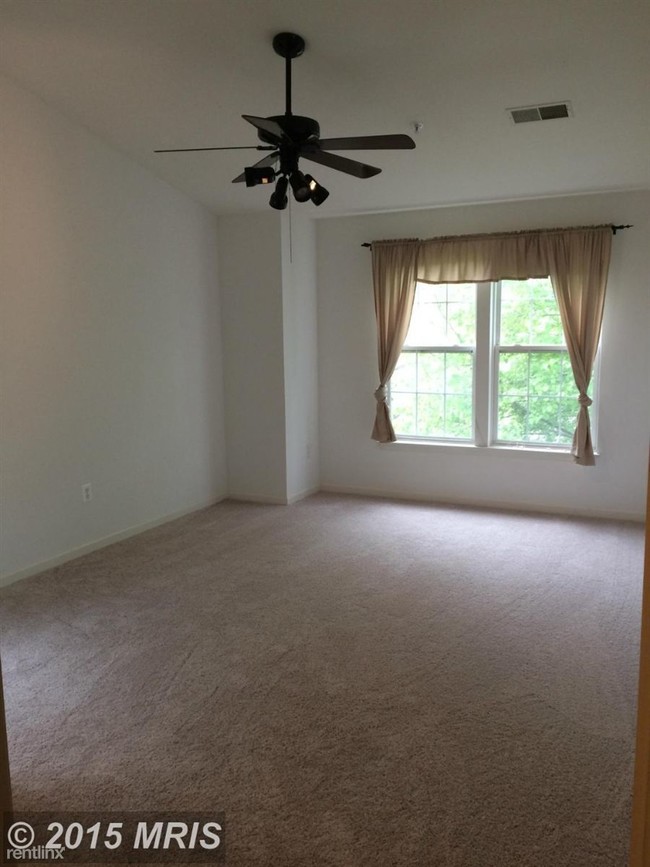 Building Photo - 7530 Coxton Ct